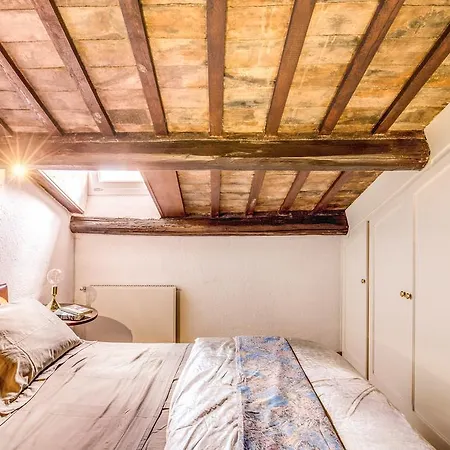 Lungaretta Hidden Gem * Řím