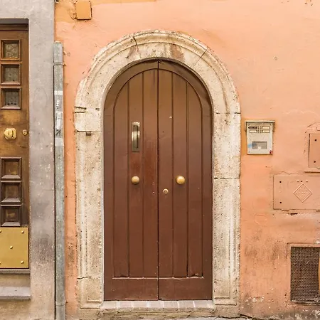 Lungaretta Hidden Gem * Řím